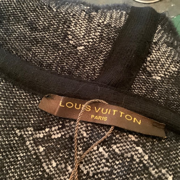 Louis Vuitton Gorgeous Coat New Black White with hood ,big front pockets ❤️❤️❤️ - Picture 6 of 11